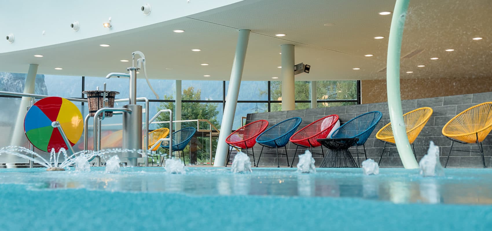 Schwimmbecken im Kinderbereich der AQUA DOME Therme in Tirol